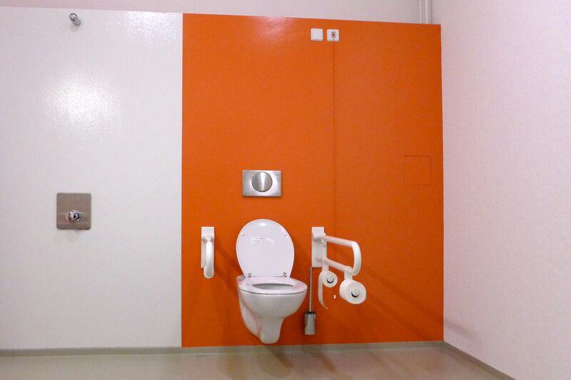 Datei:Kontrastreich WC.jpg