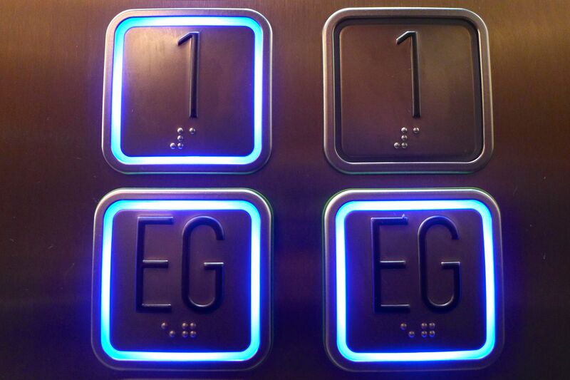 Datei:Fahrstuhl 1.jpgJPG.jpg